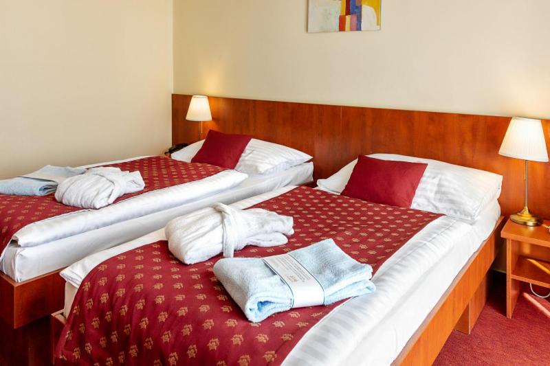 Hotel Senec Aqua Resort - Family Friendly Exteriör bild