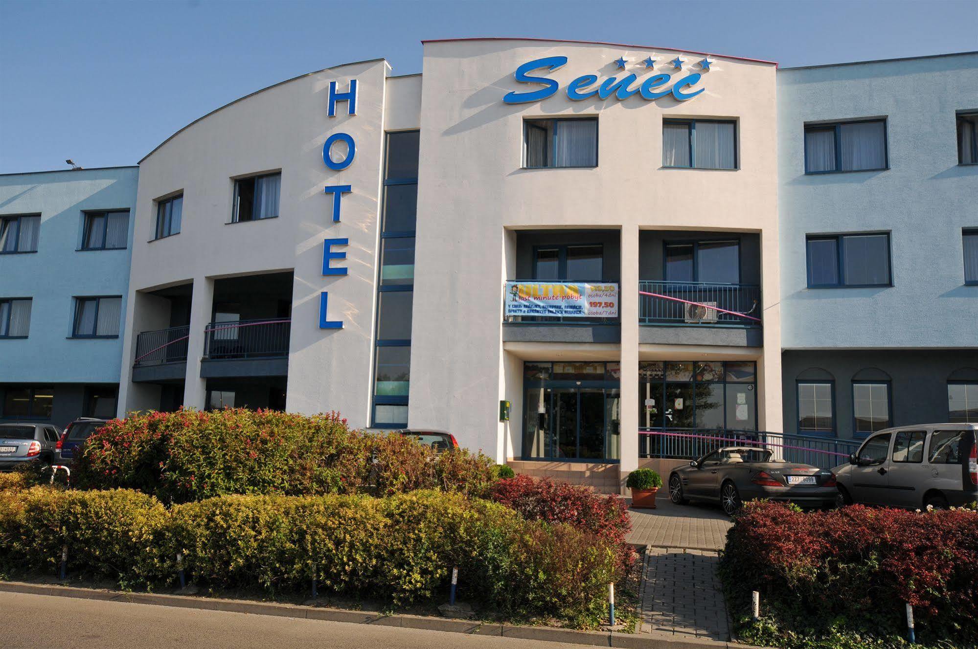 Hotel Senec Aqua Resort - Family Friendly Exteriör bild